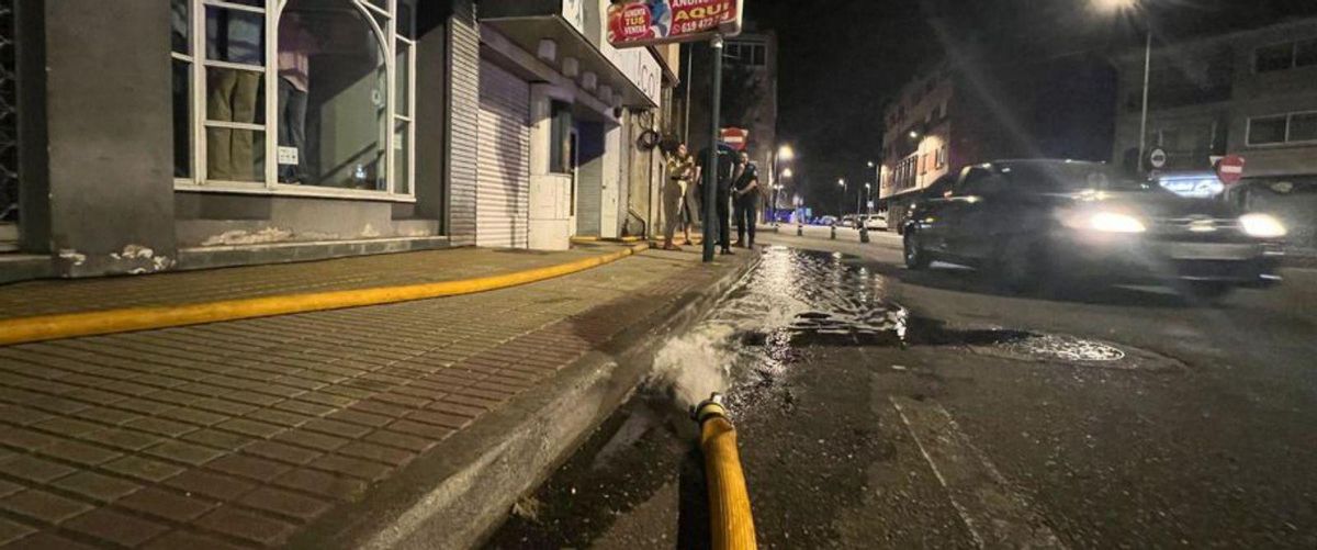 Achique de agua al alcantarillado. | FdV