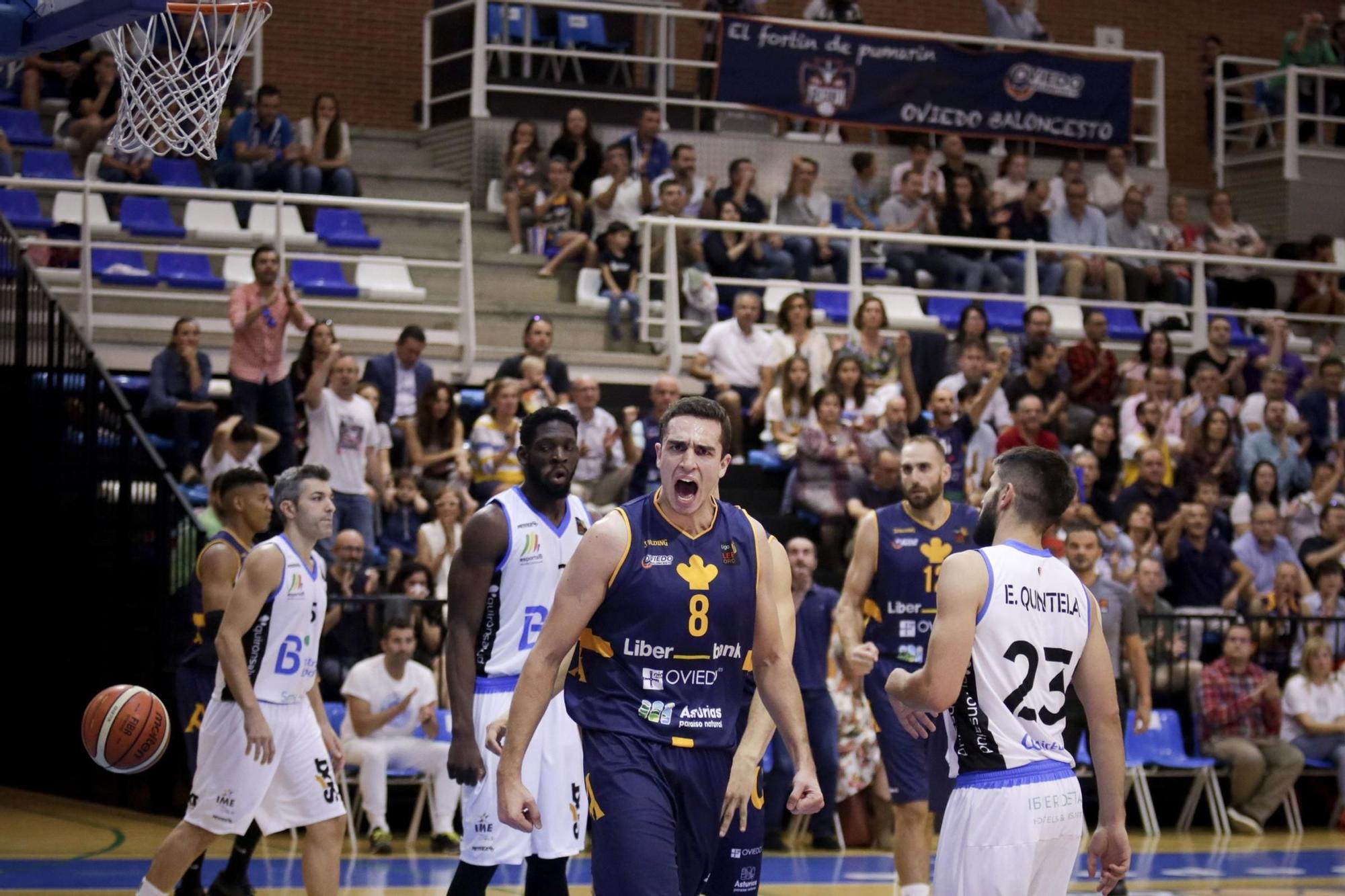 Oliver Arteaga con el Liberbank Oviedo Baloncesto