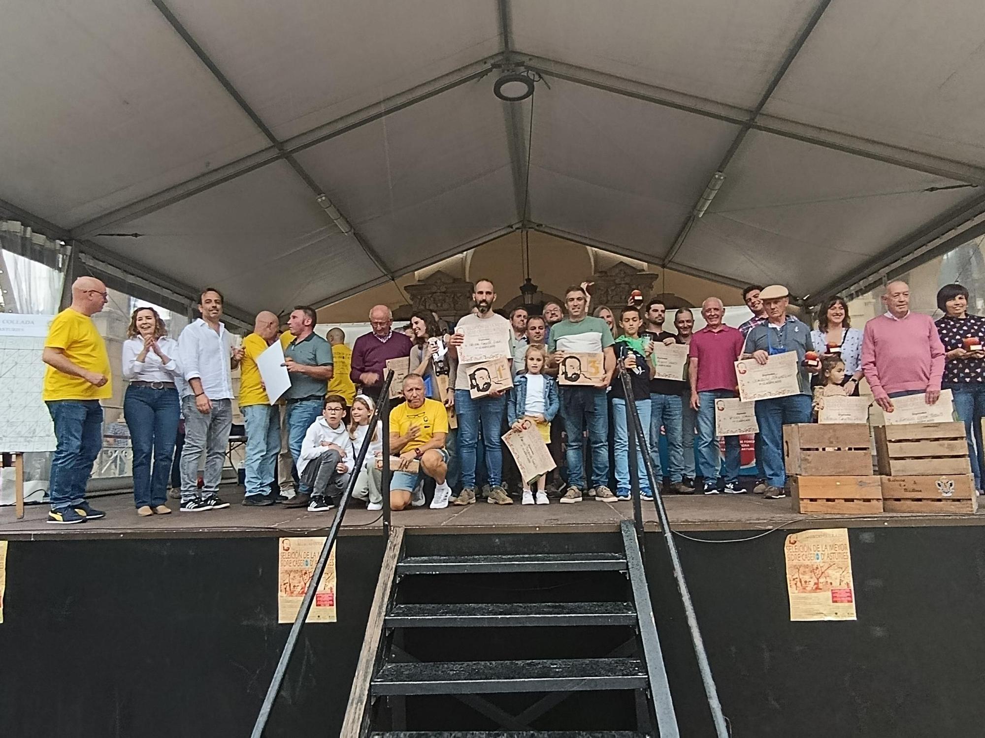 Héctor García, de Llanes,  gana la "champions" de la sidra casera en Villaviciosa