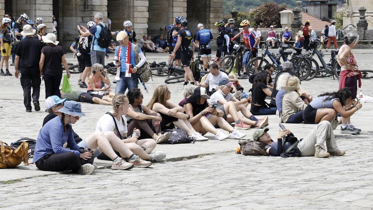 SANTIAGO TURISMO | O PSdeG denuncia a «pasividade» de Xunta e Concello ante o «deterioro do turismo» en Santiago