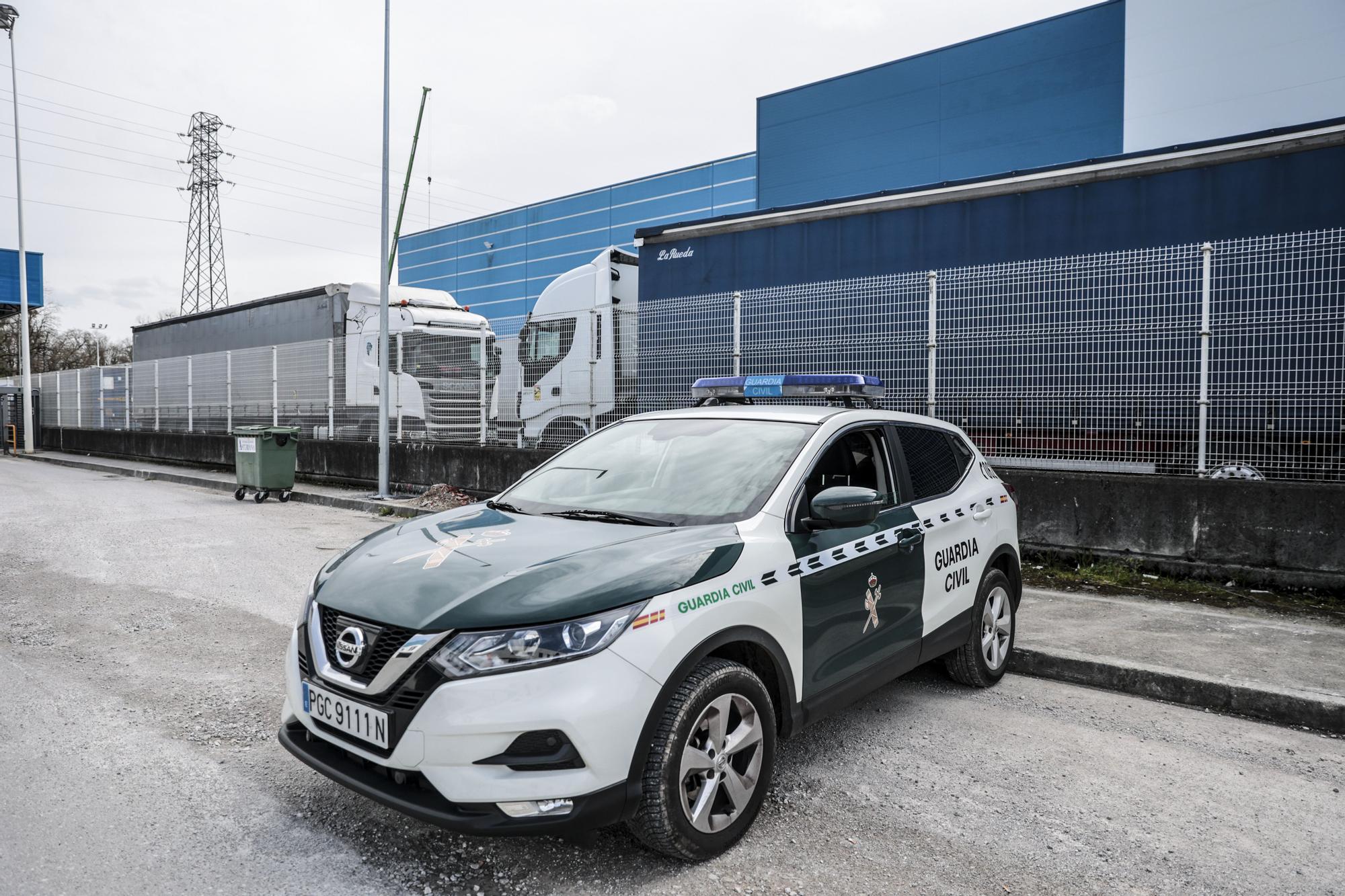 La Guardia Civil en las instalaciones de la Central Lechera