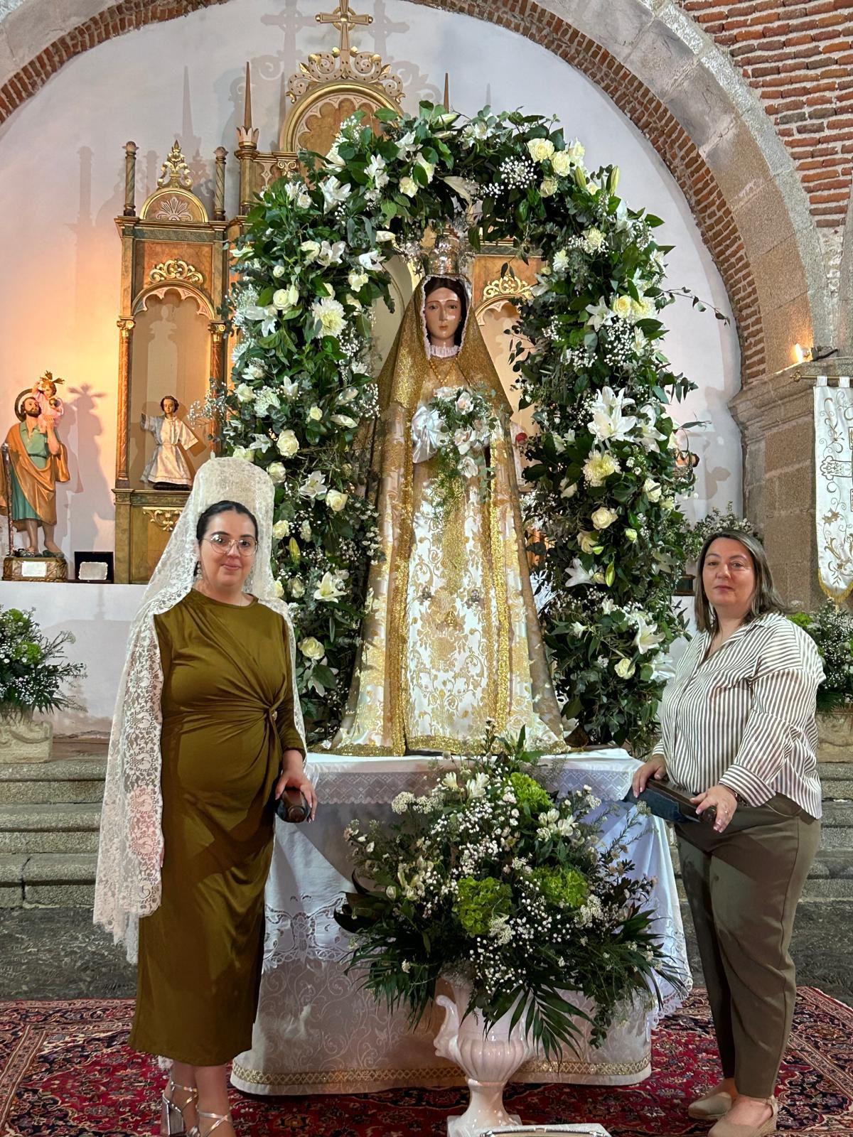 FOTOGALERÍA | El municipio cacereño de Zarza la Mayor se vuelca con el Domingo de los Tiros