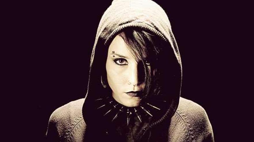 La actriz Noomi Rapace, caracterizada como Lisbeth Salander.