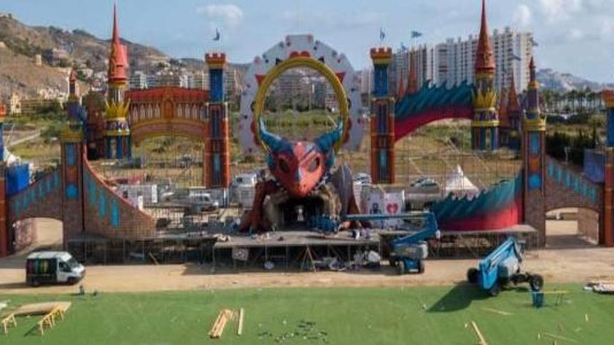 El escenario principal será un escenerio de más de cien metros del artista fallero Manolo García.