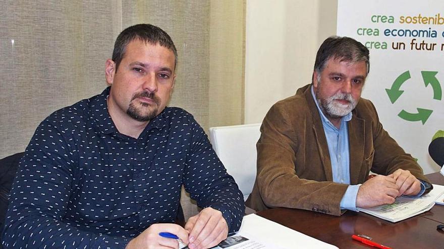 El gerente del Consorcio Crea junto al presidente y alcalde de Villena.