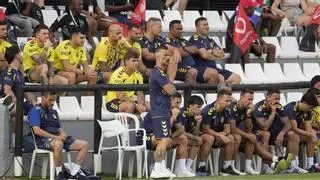 Estreno torcido de la nueva UD Las Palmas de Rubén de la Barrera en Marbella (0-1)