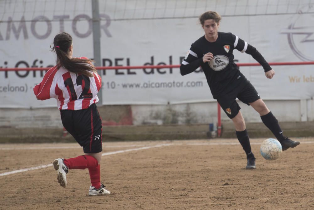 La primera jugadora transsexual catalana debuta a