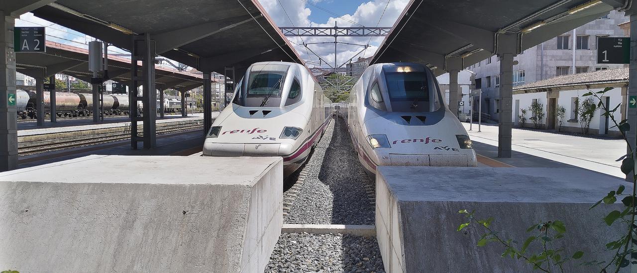 Estación de Ourense, a la que llegará hoy el AVE gallego, en su primer viaje de pruebas.