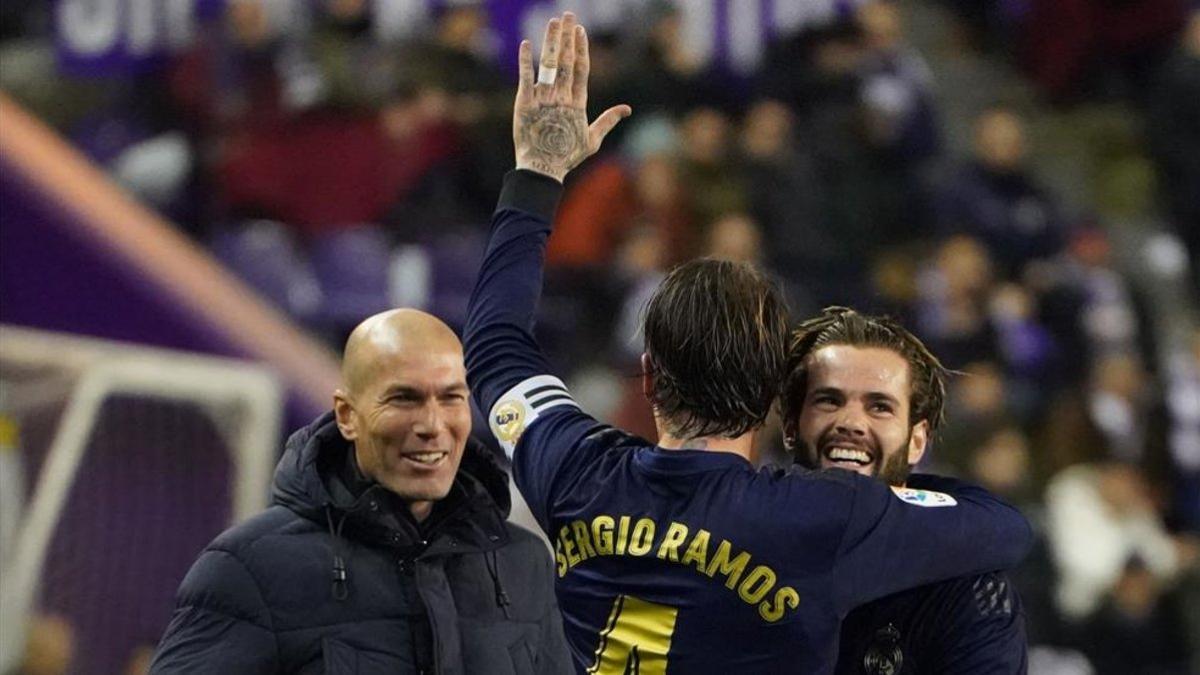 Sergio Ramos celebró el tanto del Real Madrid con Nacho y Zidane