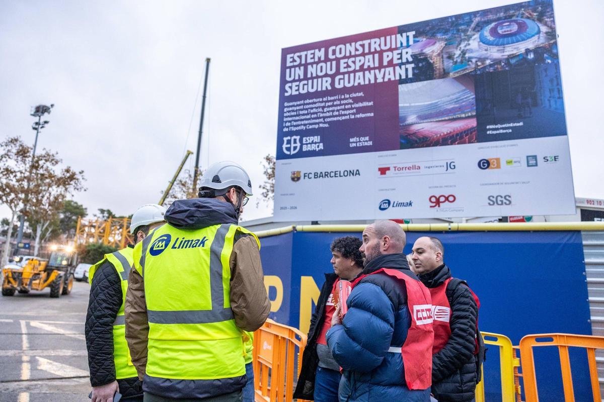 Los sindicatos van al Camp Nou a asesorar a los trabajadores de las obras