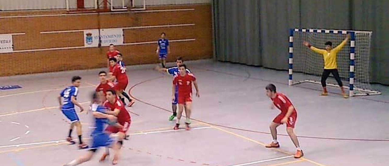 El equipo juvenil del Juanfersa Comunicalia, durante un partido.