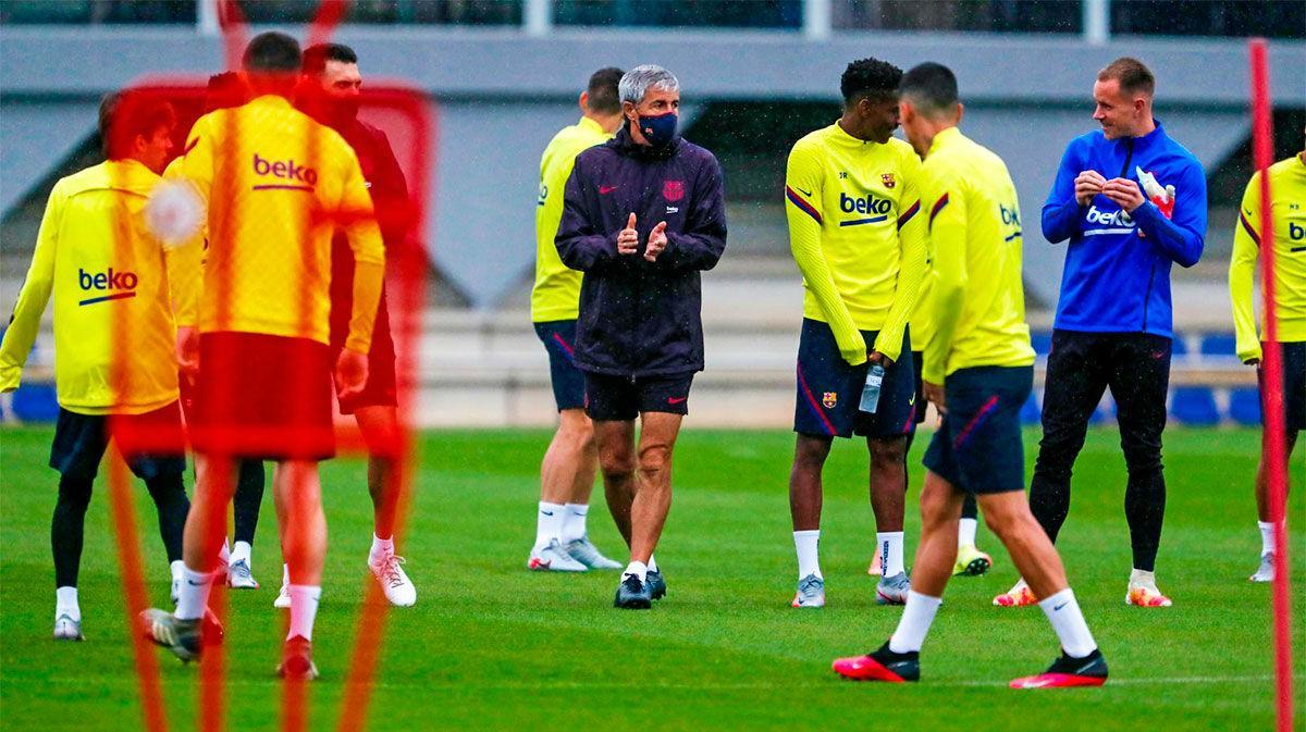 Último entrenamiento del Barça antes del partido ante el Sevilla