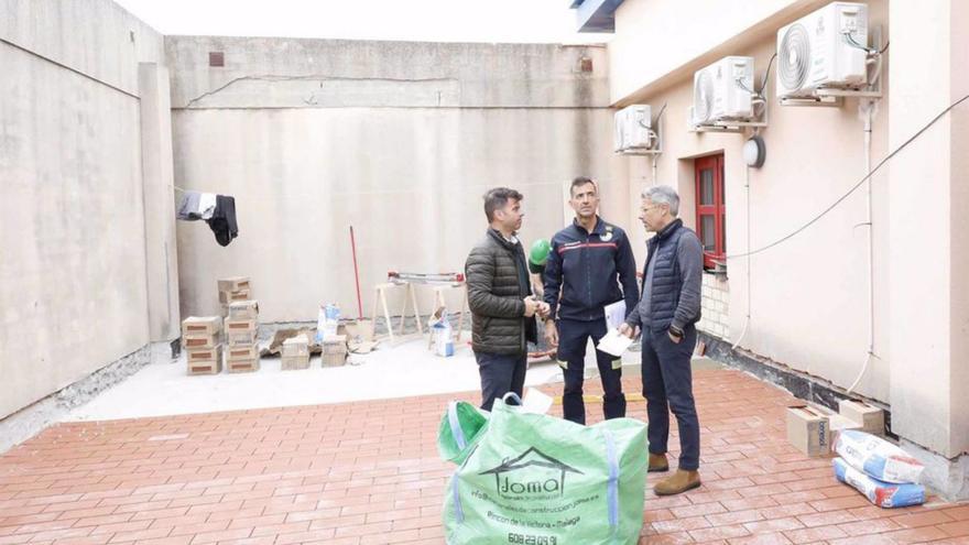 Responsables municipales en el Parque de Bomberos.