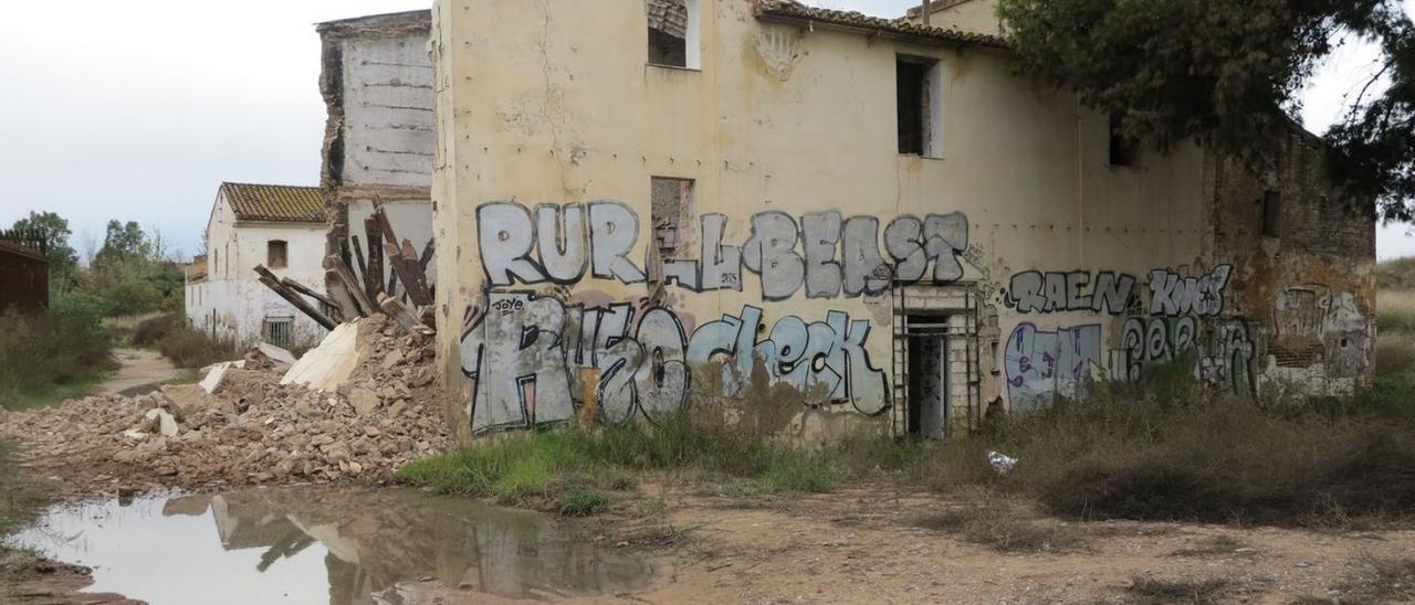 La alquería del Rey colapsada tras las últimas lluvias. | LEVANTE-EMV