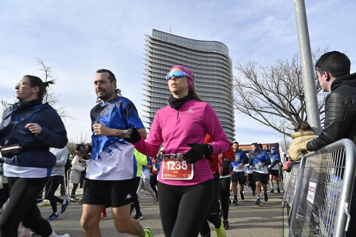 En imágenes | Zaragoza no falla a su cita con la 10K Carrera Popular del Roscón