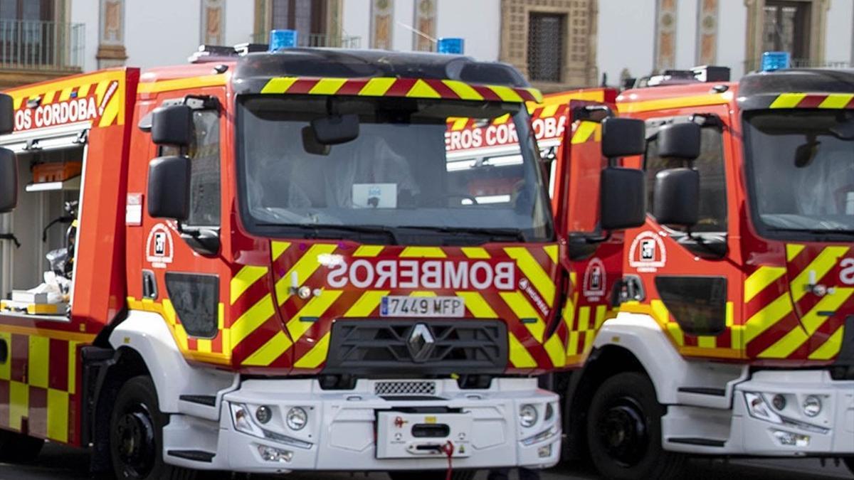 Dos camiones del Consorcio de Bomberos de Córdoba.