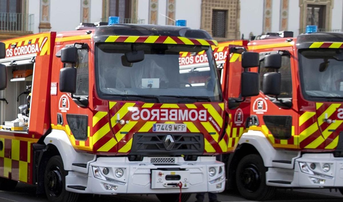 Dos camiones del Consorcio de Bomberos de Córdoba.