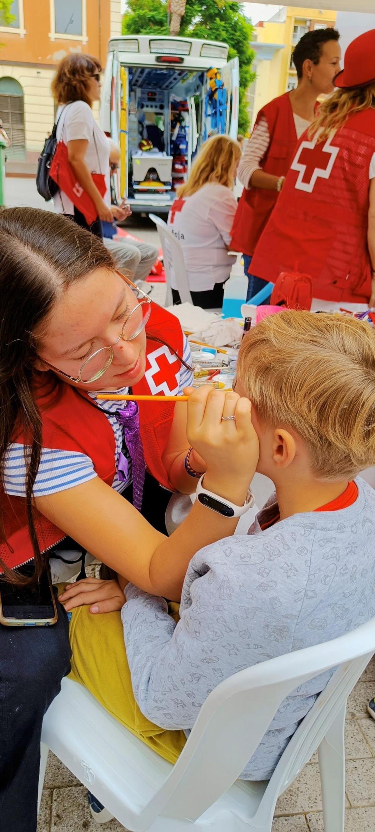 Pintacaras por parte de los voluntarios