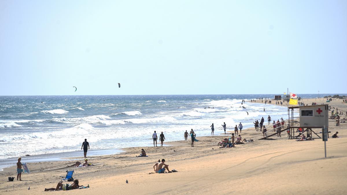 Playa del Inglés sin hamacas.