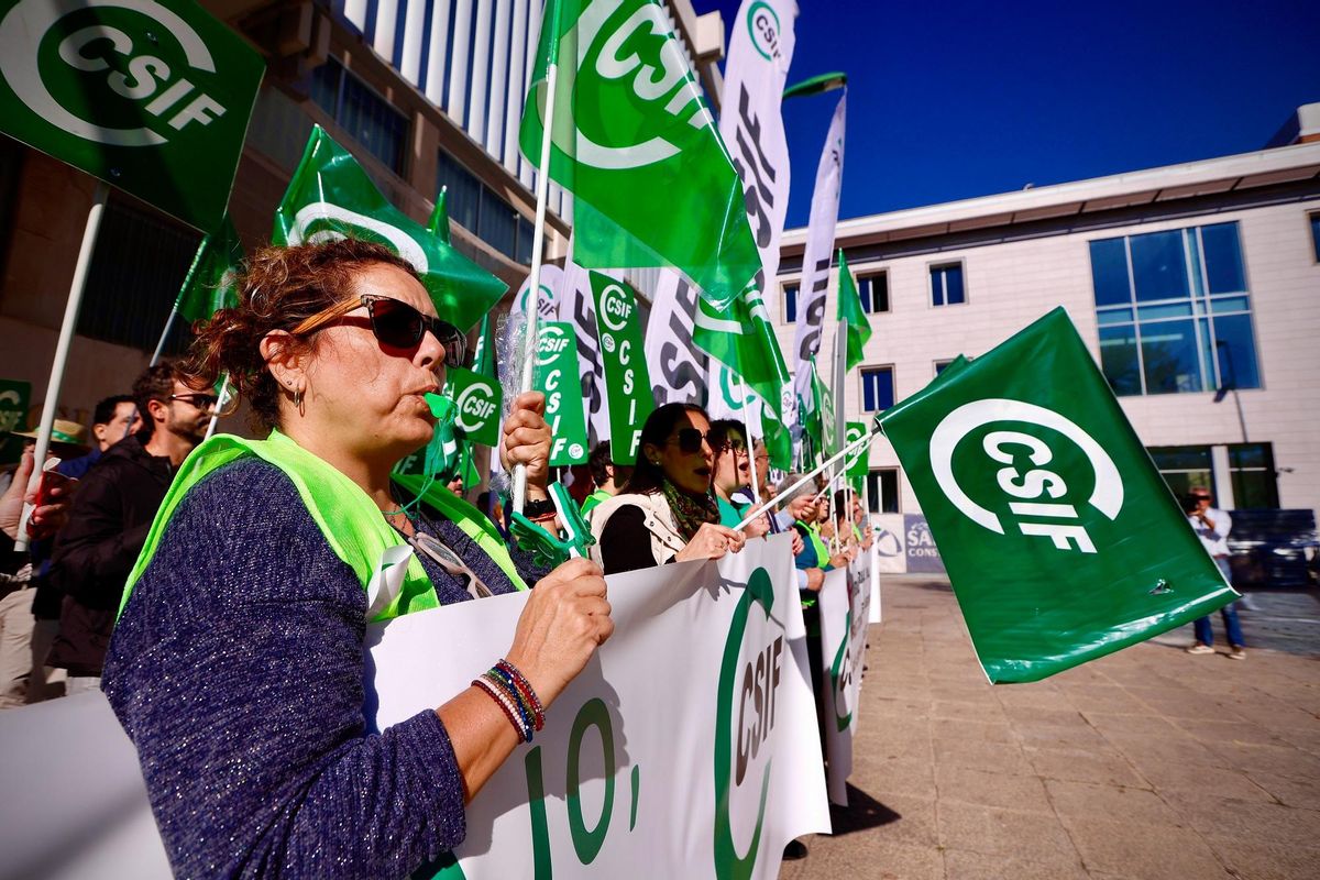 Concentración de CSIF en la Subdelegación del Gobierno de Córdoba por la crisis nacional de Muface.