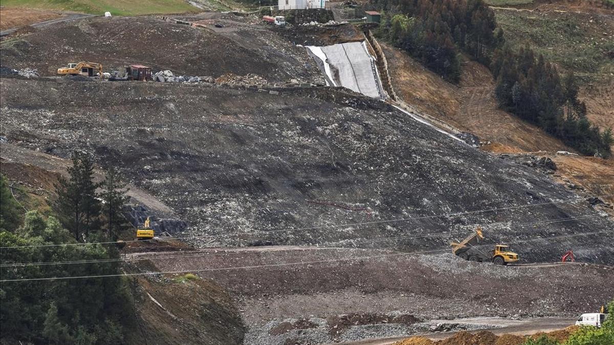 Finaliza la búsqueda del operario desaparecido en el vertedero de Zaldibar