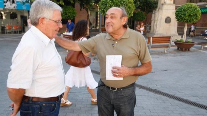 Manifiesto Pro AVE en la plaza del Romea