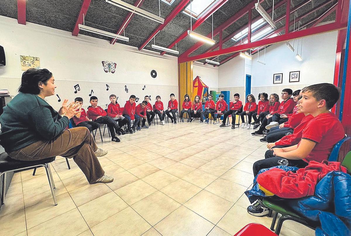 Charla de la psicóloga infantil Jeanette Valiñas en el colegio estradense de Lourdes.