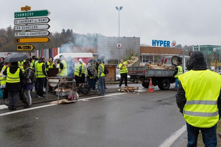 Los ''chalecos amarillos'' protestan en Francia