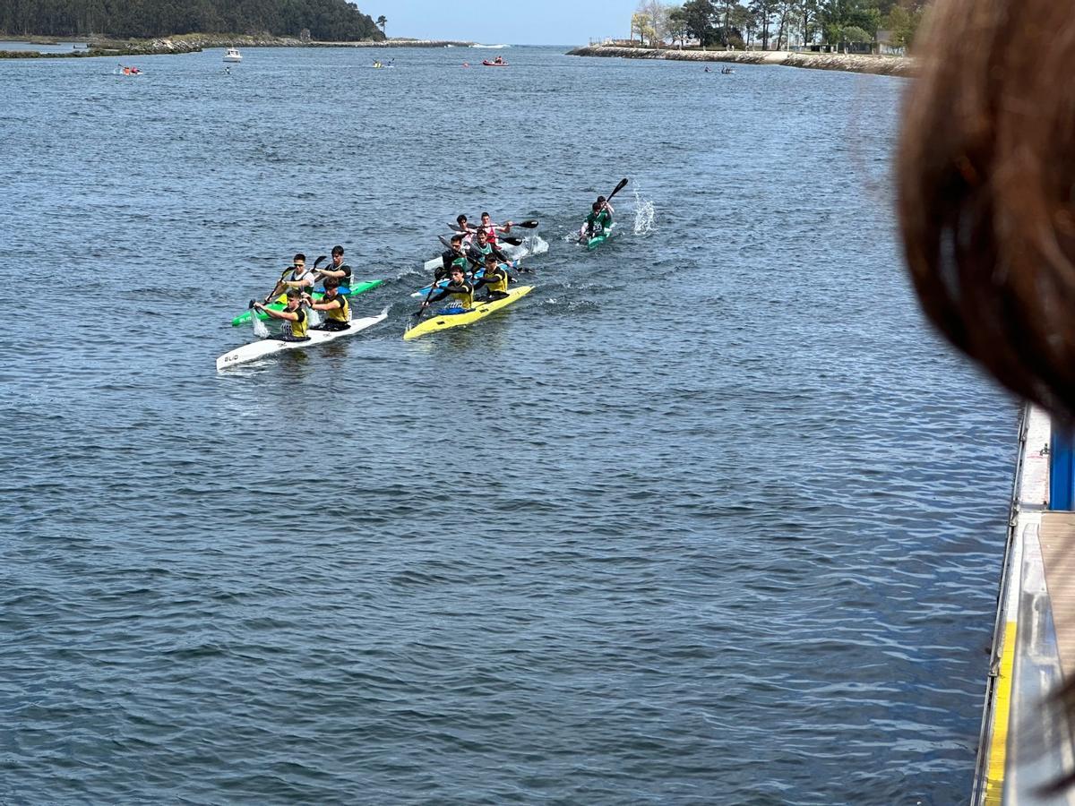 En imágenes: ambiente y sol en el XXXVI Campeonato de Asturias de Travesías Ría de Navia