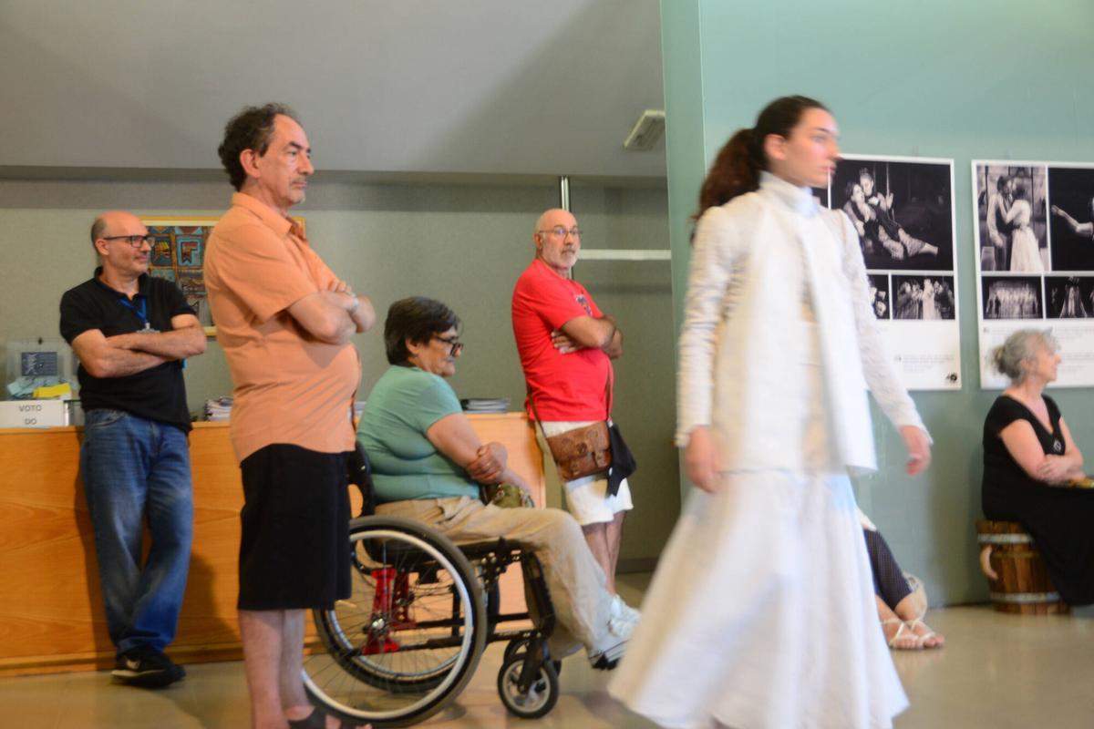 Teatro de calle y familiar con "Crunch 2", de Muu, y una performance sobre los 40 años de Teatro de Ningures.
