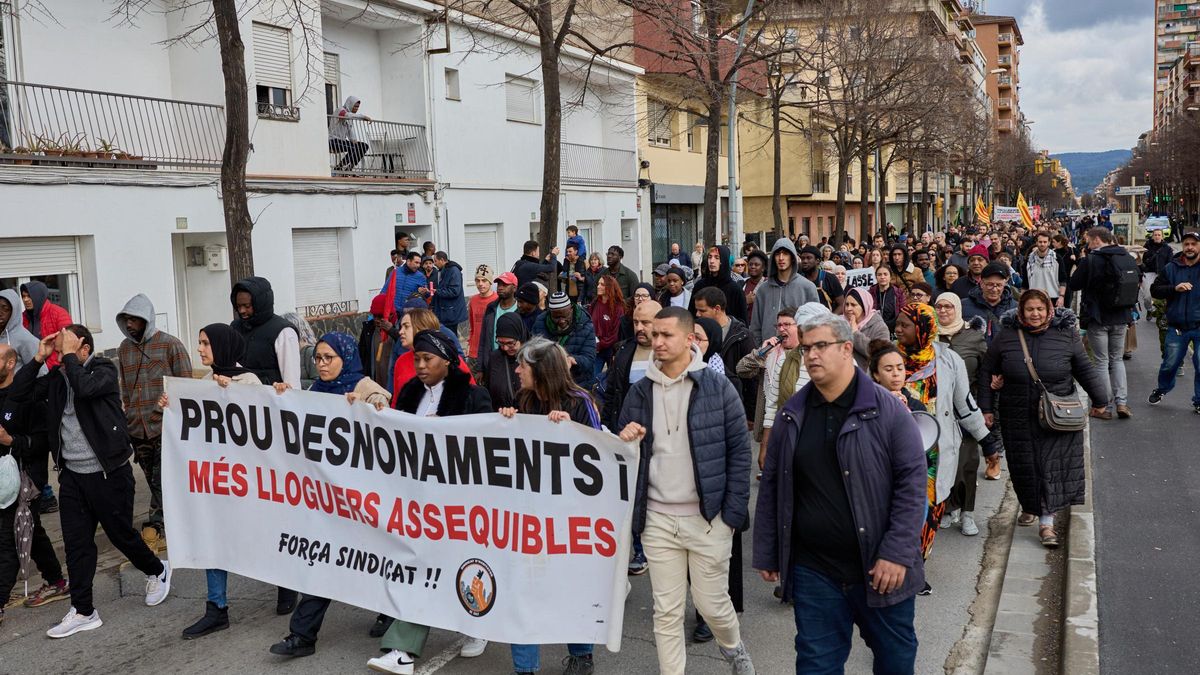 Imatge d’arxiu d’una manfiestació per demanar més lloguers assequibles a Salt.