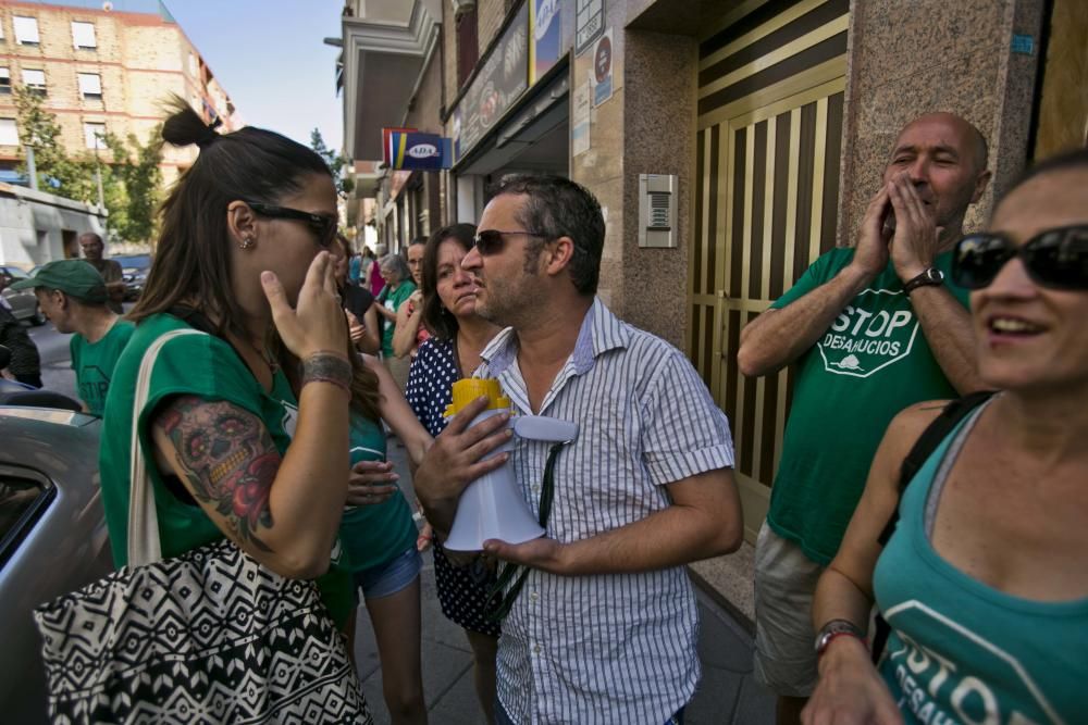 La PAH de Elche paraliza un desahucio