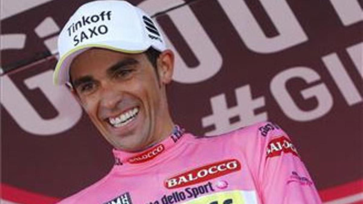 Alberto Contador un día más cerca de ganar el Giro