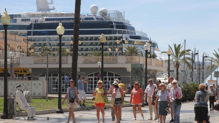 Nueva avalancha de turistas en Cartagena