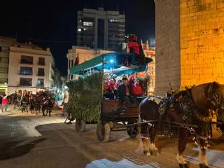 Benicarló quema la 'foguera' y el 'dimoni' en la primera jornada de Sant Antoni