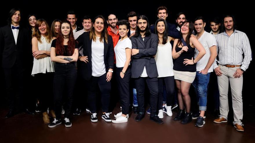 Foto de familia de los organizadores del festival de cine inclusivo. // Faro