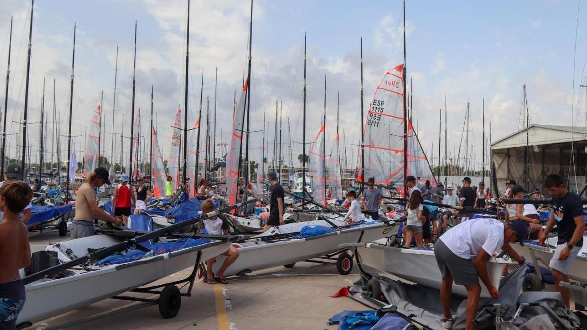 Preparativos para las regatas