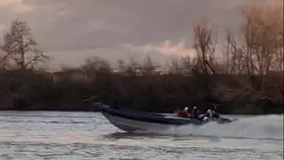 Narcolanchas que pasean "impunes" y fardos llenos de cocaína: El municipio sevillano de Coria exige blindar el río