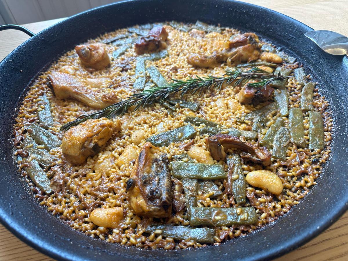 Paella valenciana