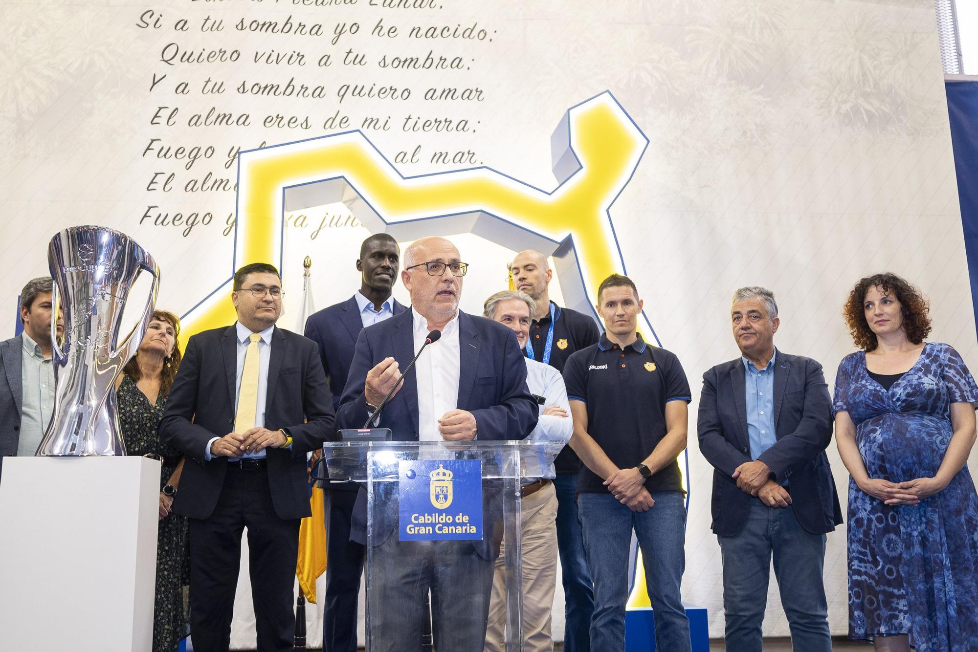 Celebración de la Eurocopa del CB Gran Canaria en el Cabildo grancanario