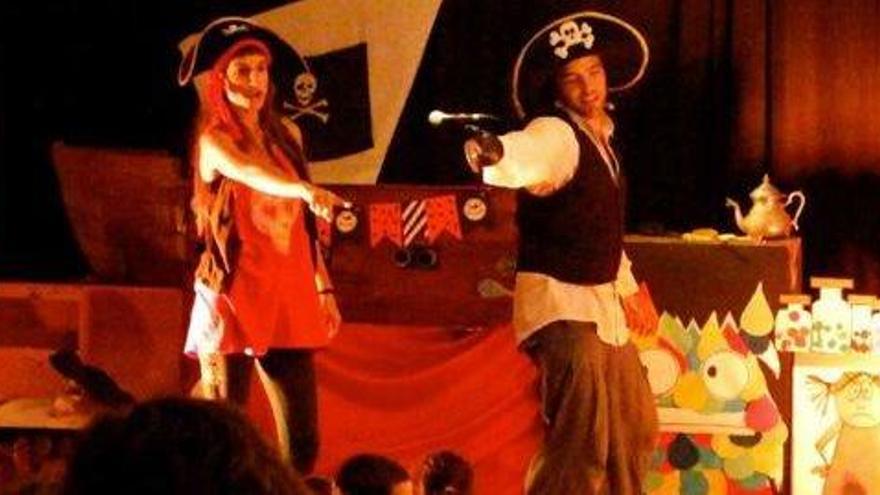 El Pirata Pedorreta y Carlota la Aventurera.