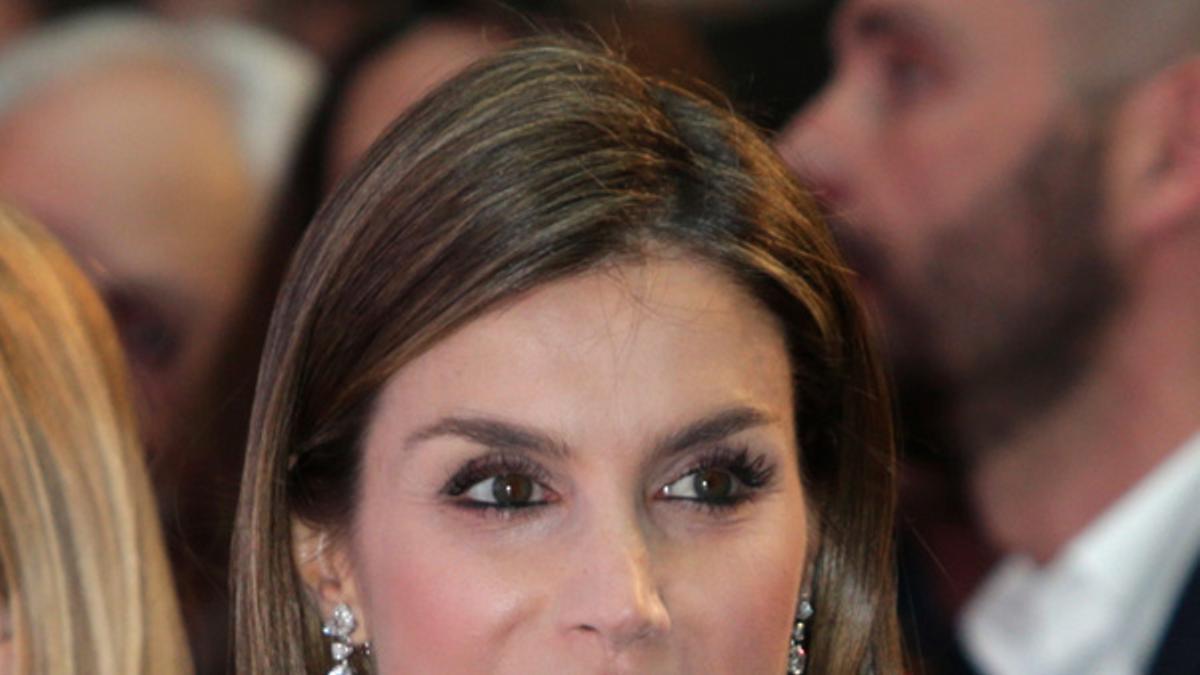 La belleza de Letizia Ortiz en los Premios SM