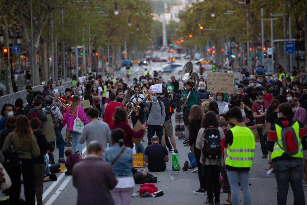 Cientos de jóvenes españoles toman las calles por el movimiento Fridays For Future