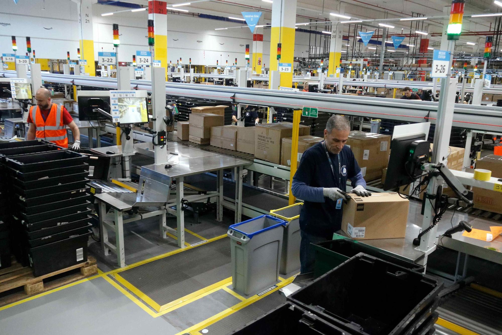 Amazon comença a expedir comandes des del centre logístic de l'Empordà