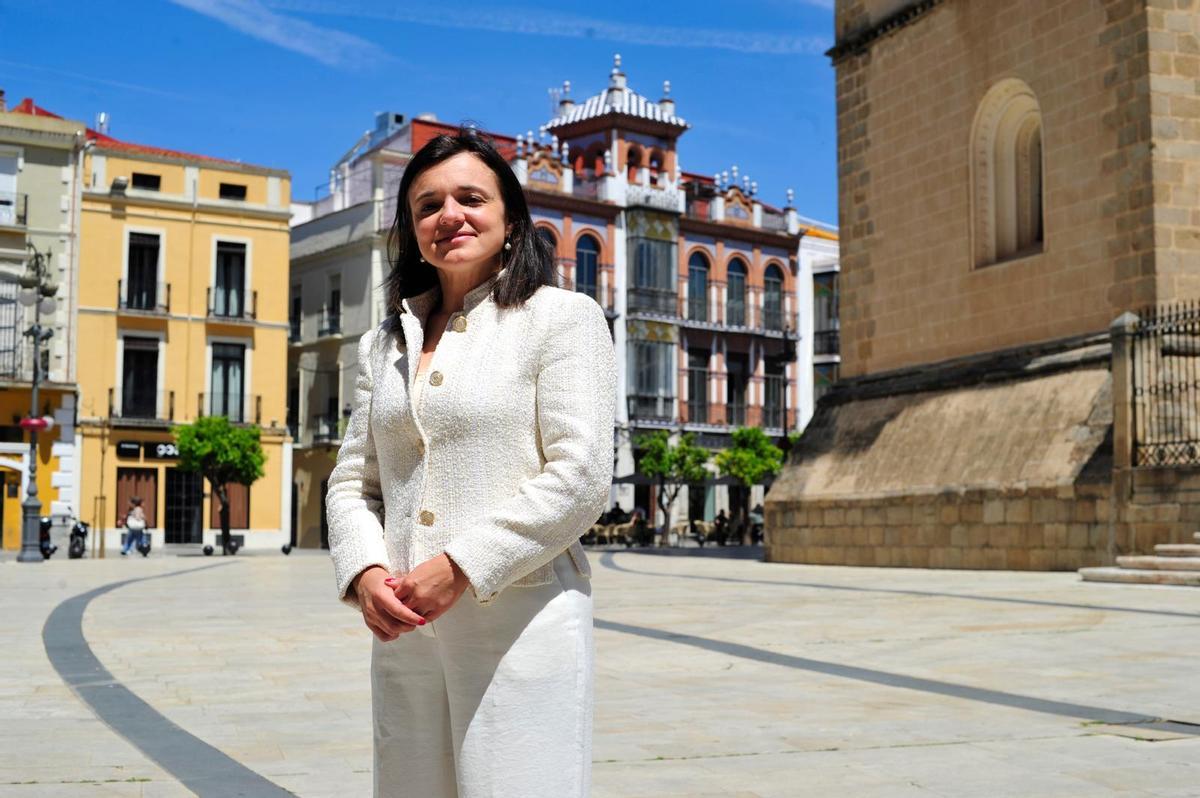 La portavoz de la Comisión Europea en España, María Canal Fontcuberta, en la sede de La Crónica de Badajoz.