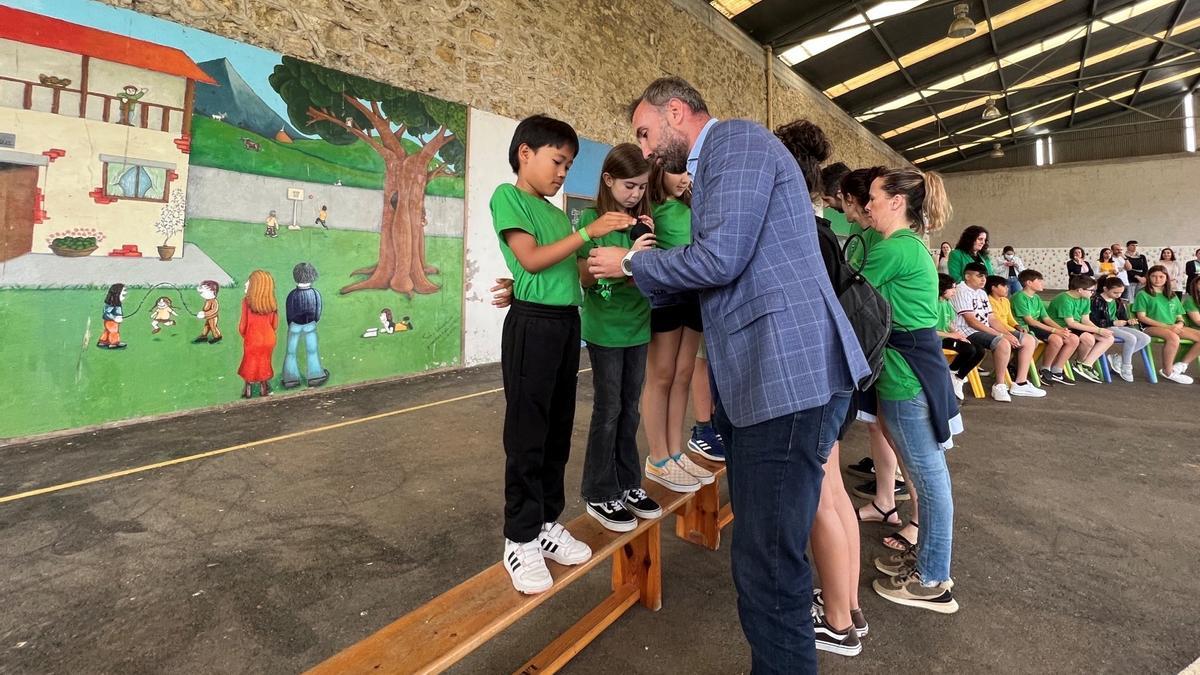 Un momento de los actos en el colegio de Lieres.