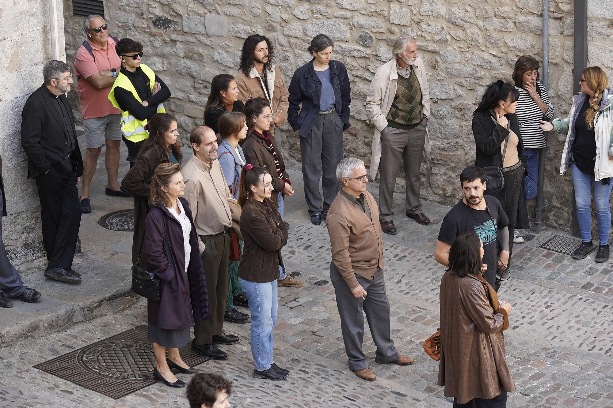 Los Javis roden entre turistes i curiosos a les escales de la catedral