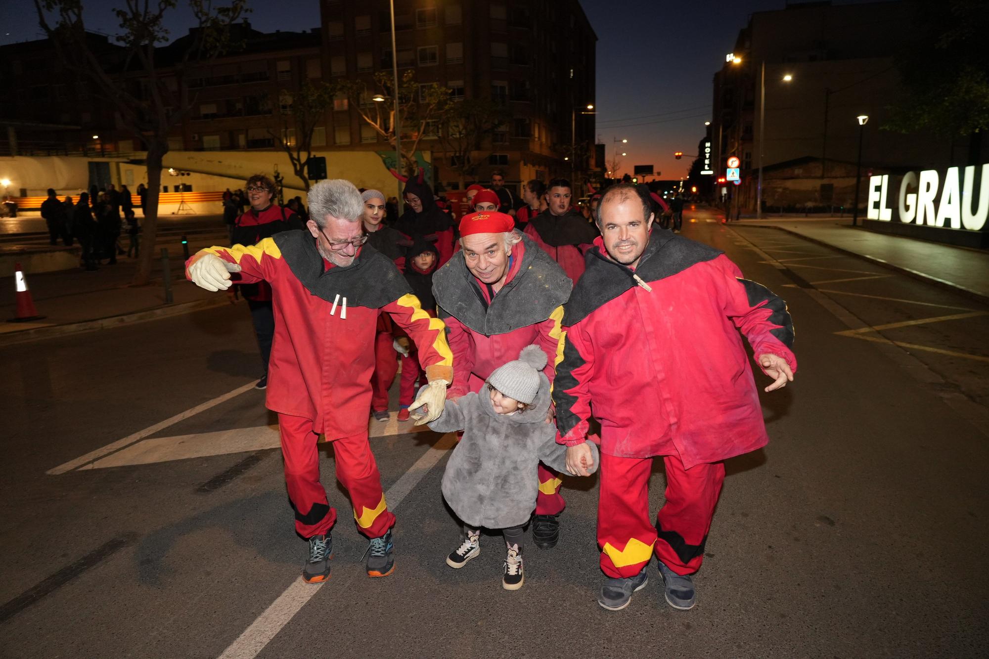 Las mejores imágenes del bestiari por Sant Antoni en el Grau