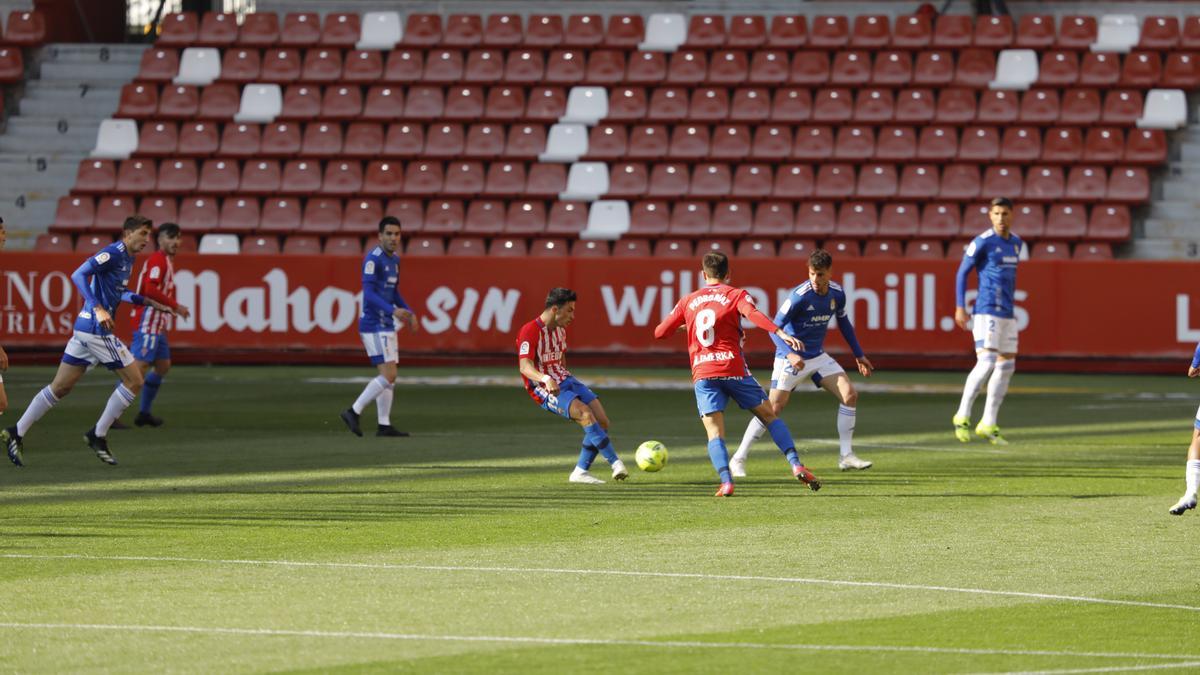 En imágenes: el derbi entre el Sporting y el Real Oviedo