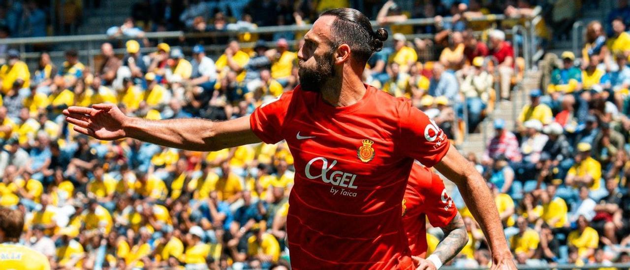 Muriqi celebra su gol al Cádiz